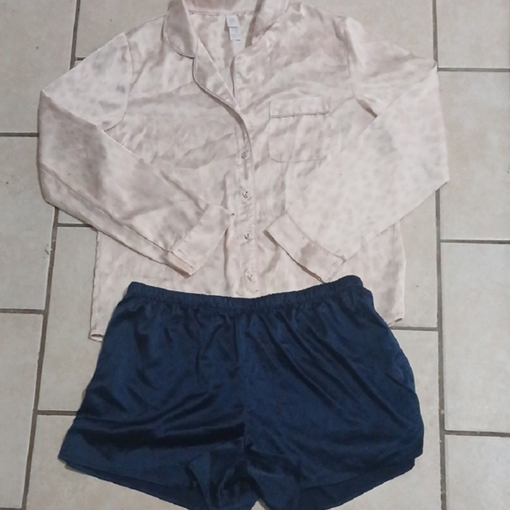 STARS ABOVE Womens Size XS/S Satin PJ Shorts Set